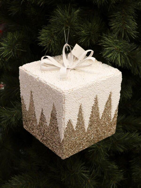 Complete your Christmas decorations with our premium Christmas gift ornaments, designed to bring beauty and elegance to every Christmas tree. Available in a wide range of colors, sizes, and unique designs, our Christmas ornaments are perfect for homes, hotels, restaurants, shopping malls, offices, and festive displays At Rojeh Store, we proudly offer Jordan’s largest collection of Christmas gift ornaments, hanging Christmas decorations, Christmas tree ornaments, decorative hangers, and Christmas tree decorations. Visit our showroom in Fuheis, Amman, Jordan, or shop online to discover high-quality Christmas décor for every style Whether you’re looking for Christmas tree ornaments, decorative Christmas gift hangers, shatterproof Christmas ornaments, luxury Christmas ornaments, hanging gift decorations, or premium Christmas decorations, you’ll find the perfect pieces at Rojeh Store