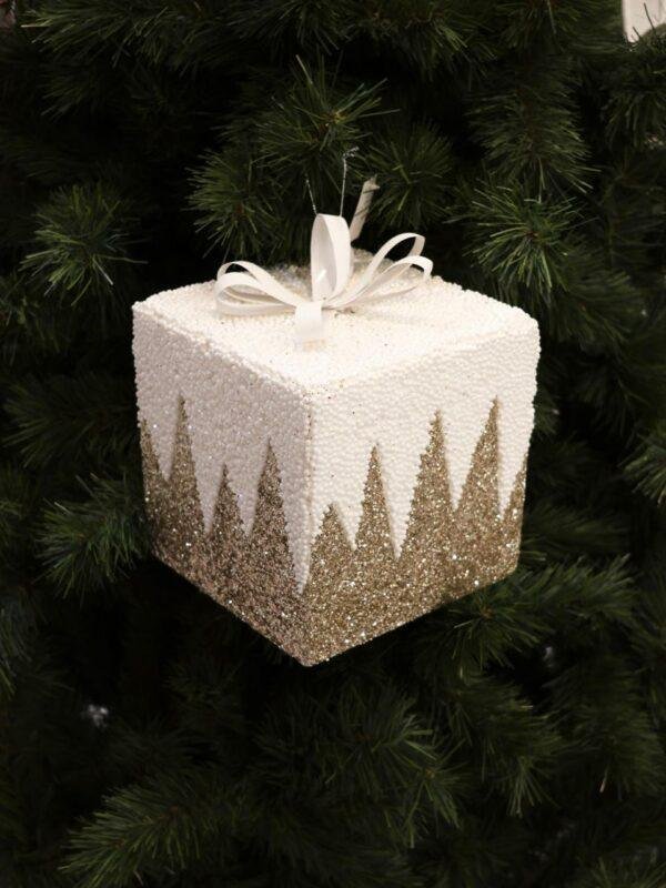 Complete your Christmas decorations with our premium Christmas gift ornaments, designed to bring beauty and elegance to every Christmas tree. Available in a wide range of colors, sizes, and unique designs, our Christmas ornaments are perfect for homes, hotels, restaurants, shopping malls, offices, and festive displays At Rojeh Store, we proudly offer Jordan’s largest collection of Christmas gift ornaments, hanging Christmas decorations, Christmas tree ornaments, decorative hangers, and Christmas tree decorations. Visit our showroom in Fuheis, Amman, Jordan, or shop online to discover high-quality Christmas décor for every style Whether you’re looking for Christmas tree ornaments, decorative Christmas gift hangers, shatterproof Christmas ornaments, luxury Christmas ornaments, hanging gift decorations, or premium Christmas decorations, you’ll find the perfect pieces at Rojeh Store