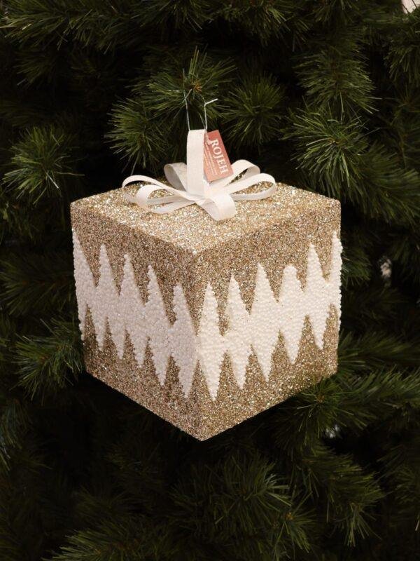 Complete your Christmas decorations with our premium Christmas gift ornaments, designed to bring beauty and elegance to every Christmas tree. Available in a wide range of colors, sizes, and unique designs, our Christmas ornaments are perfect for homes, hotels, restaurants, shopping malls, offices, and festive displays At Rojeh Store, we proudly offer Jordan’s largest collection of Christmas gift ornaments, hanging Christmas decorations, Christmas tree ornaments, decorative hangers, and Christmas tree decorations. Visit our showroom in Fuheis, Amman, Jordan, or shop online to discover high-quality Christmas décor for every style Whether you’re looking for Christmas tree ornaments, decorative Christmas gift hangers, shatterproof Christmas ornaments, luxury Christmas ornaments, hanging gift decorations, or premium Christmas decorations, you’ll find the perfect pieces at Rojeh Store