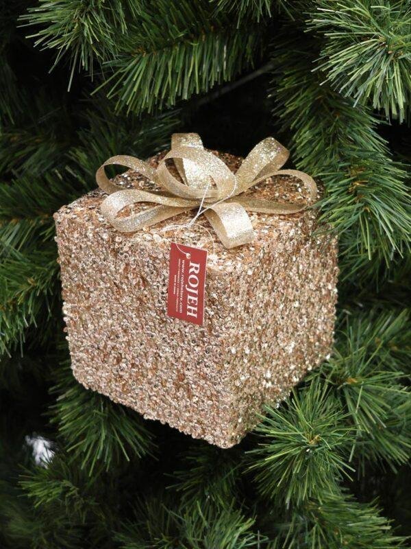 Complete your Christmas decorations with our premium Christmas gift ornaments, designed to bring beauty and elegance to every Christmas tree. Available in a wide range of colors, sizes, and unique designs, our Christmas ornaments are perfect for homes, hotels, restaurants, shopping malls, offices, and festive displays At Rojeh Store, we proudly offer Jordan’s largest collection of Christmas gift ornaments, hanging Christmas decorations, Christmas tree ornaments, decorative hangers, and Christmas tree decorations. Visit our showroom in Fuheis, Amman, Jordan, or shop online to discover high-quality Christmas décor for every style Whether you’re looking for Christmas tree ornaments, decorative Christmas gift hangers, shatterproof Christmas ornaments, luxury Christmas ornaments, hanging gift decorations, or premium Christmas decorations, you’ll find the perfect pieces at Rojeh Store