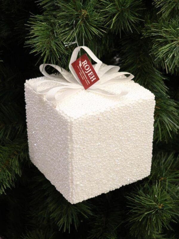 Complete your Christmas decorations with our premium Christmas gift ornaments, designed to bring beauty and elegance to every Christmas tree. Available in a wide range of colors, sizes, and unique designs, our Christmas ornaments are perfect for homes, hotels, restaurants, shopping malls, offices, and festive displays At Rojeh Store, we proudly offer Jordan’s largest collection of Christmas gift ornaments, hanging Christmas decorations, Christmas tree ornaments, decorative hangers, and Christmas tree decorations. Visit our showroom in Fuheis, Amman, Jordan, or shop online to discover high-quality Christmas décor for every style Whether you’re looking for Christmas tree ornaments, decorative Christmas gift hangers, shatterproof Christmas ornaments, luxury Christmas ornaments, hanging gift decorations, or premium Christmas decorations, you’ll find the perfect pieces at Rojeh Store